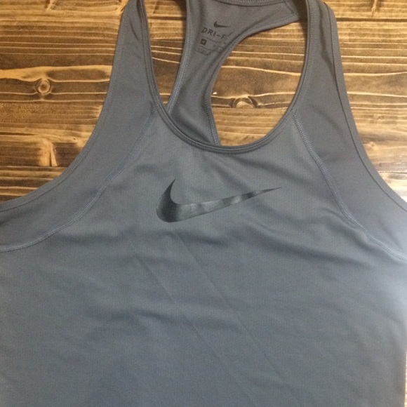 NWOT Nike Dri Fit Tank - Picture 1 of 2